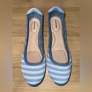 NWOT LANDS END Light Blue and White Striped Slip-On Ballet Flats. Size 10.